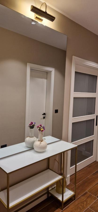 Central Deluxe Apartment Тирана Екстериор снимка