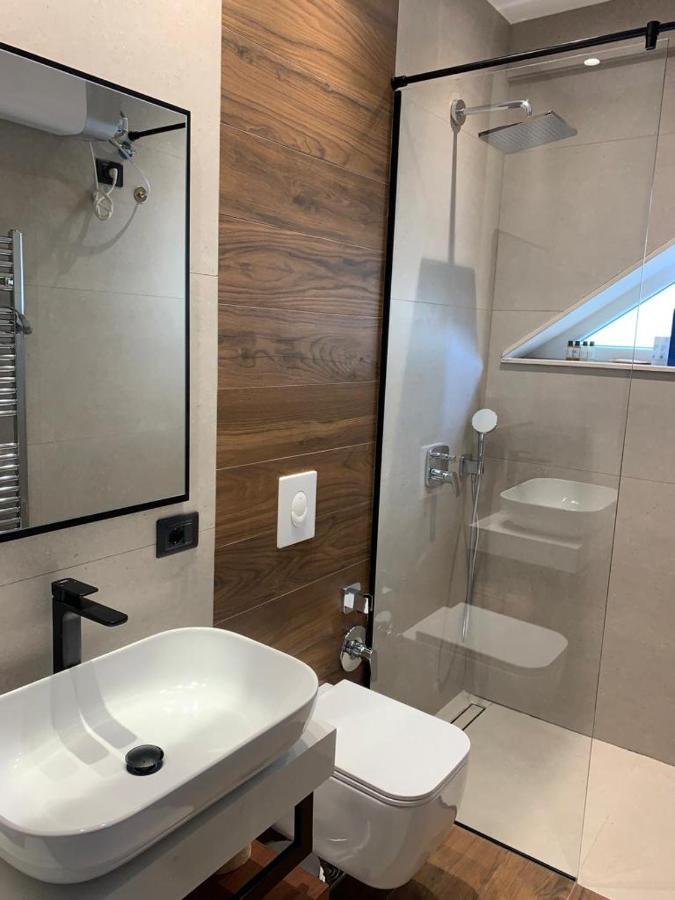 Central Deluxe Apartment Тирана Екстериор снимка